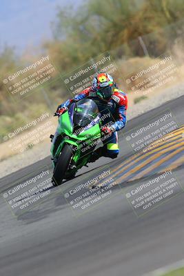 media/Nov-05-2022-SoCal Trackdays (Sat) [[f8d9b725ab]]/Turn 2 (1120am)/